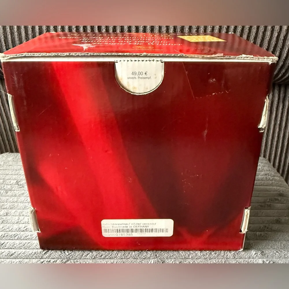 RARE! DISCONTINUED HUTSCHENREUTHER PORCELAIN ANNUAL 